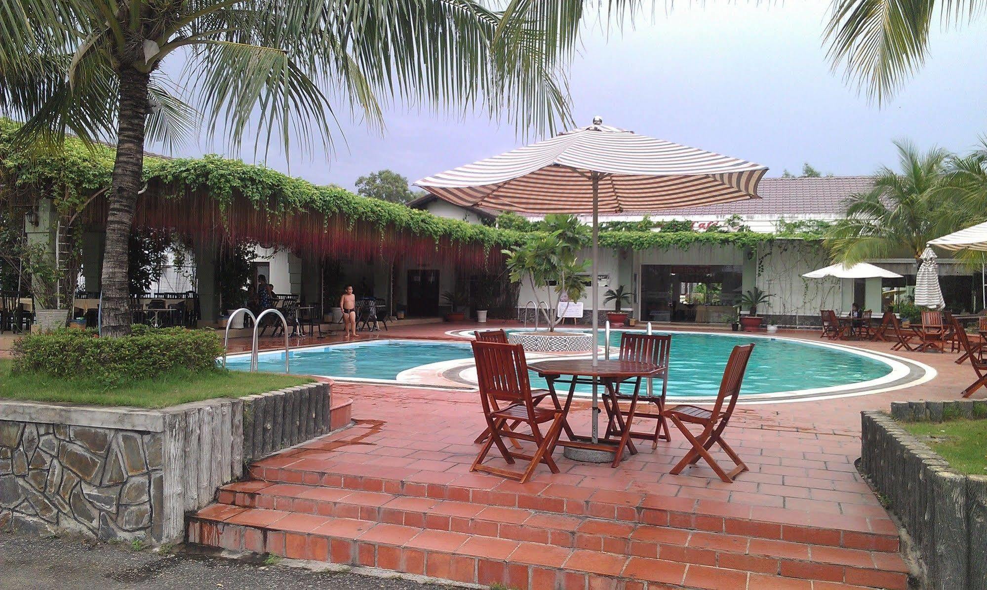 Sao Mai Phu My Resort Exterior photo